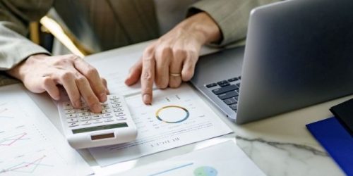 Optimiser l'efficacité administrative et le support opérationnel avec l’Intelligence Artificielle